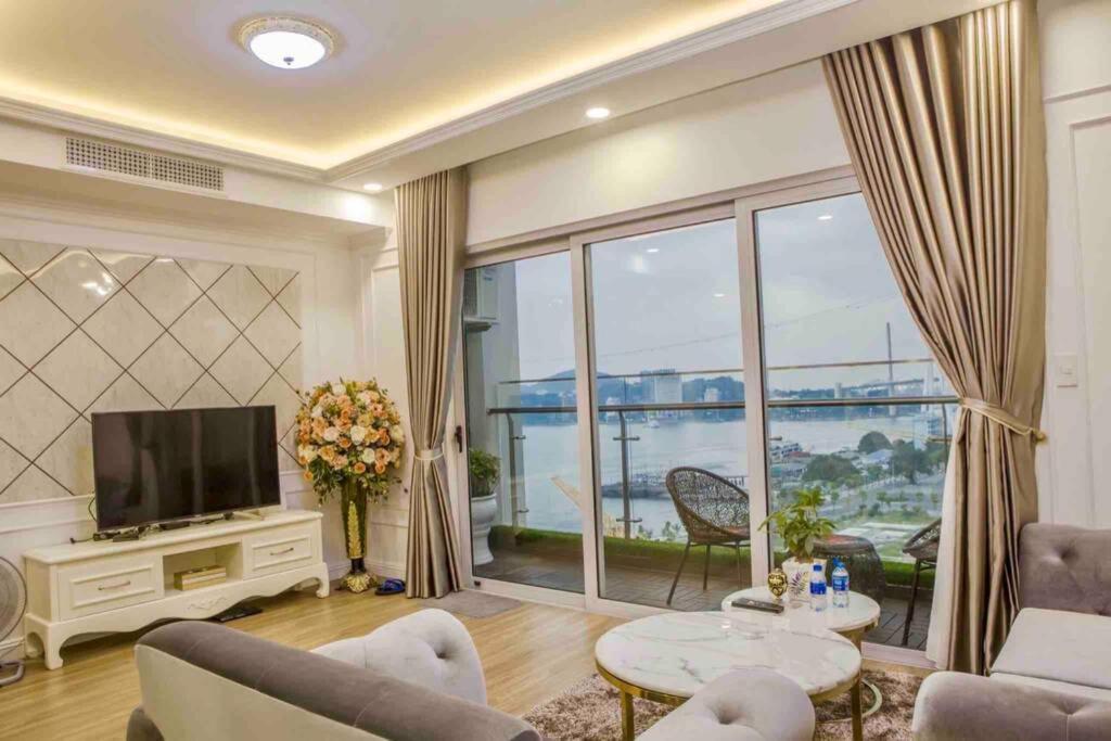 Bom Homes- The Sapphire Ha Long Residence Apartment ภายนอก รูปภาพ